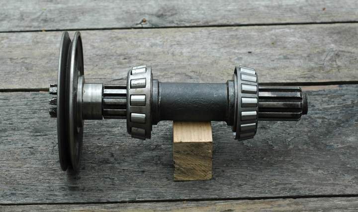 lathe_spindle_with_wheel.jpg