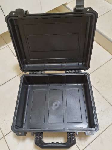 Кейс чемодан корпус влагозащищенный ударопрочный внутренний размер 320×420×150 мм