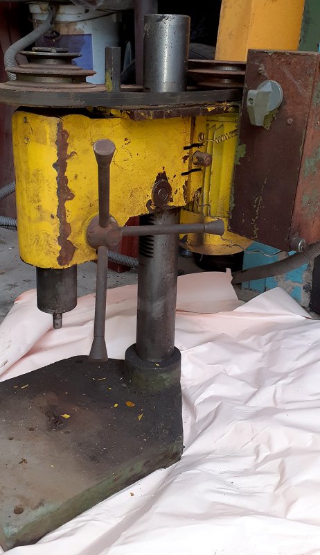 Трехскоростной настольный сверлильный станок - Опізнання (анонімна ...