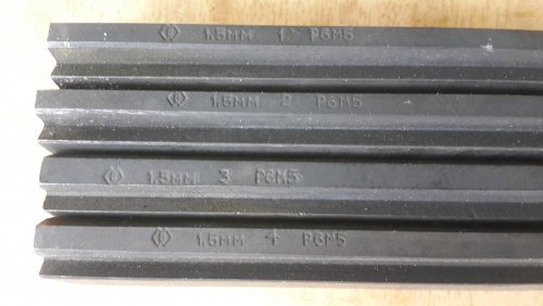 Гребенки резьбонарезные плоские 1.5 мм (комплект)