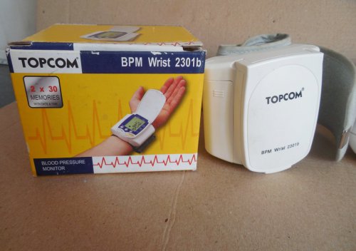 Электронный тонометр (измеритель артериального давления и пульса) TOPCOM Wrist 2301b