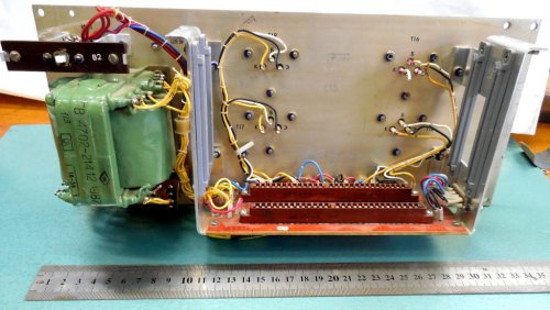Остатки прибора под разборку на детали (трансформатор, транзисторы, счетчик наработки и пр.)