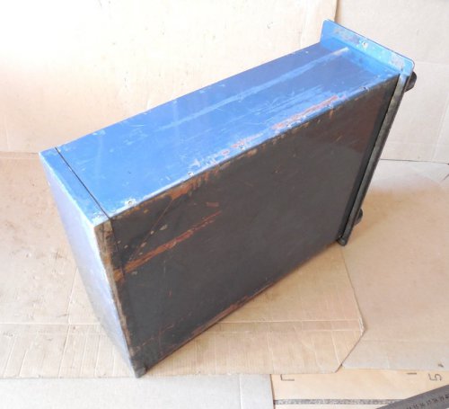Ящик металлический для инструментального шкафа или слесарного стола