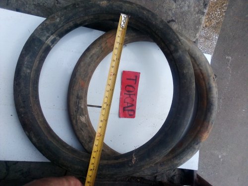 Резинова колісна покришка товста на диск 25см (307мм)