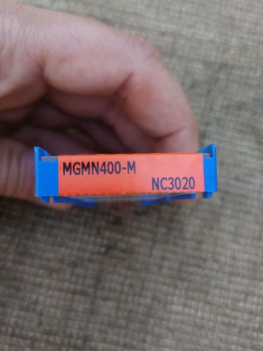 пластина на відрізний. різець канавковий MGMN400-M NC3020