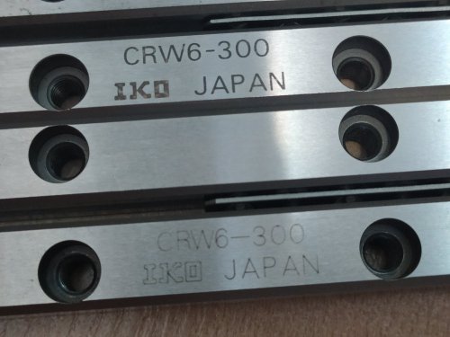 Напрямні лінійні з хрестовими роликами IKO CRW6-300