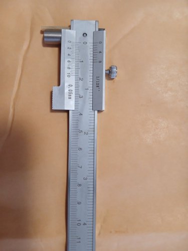 Розміточний штангельциркуль 0-200 мм із запасною голкою